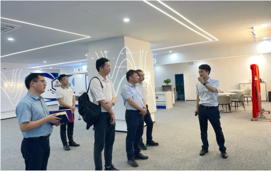 基地运营│汕尾市政数局、广东数联到惠州服务基地考察研讨(图1)