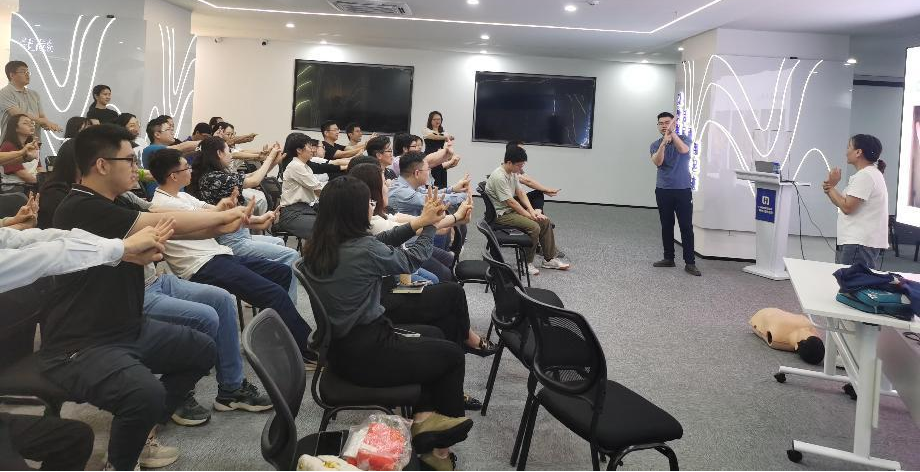 惠创投团支部、酷游九州(中国)公司与惠州三院心血管医学中心一团支部联合召开应急救护安全知识与实操培训(图2)